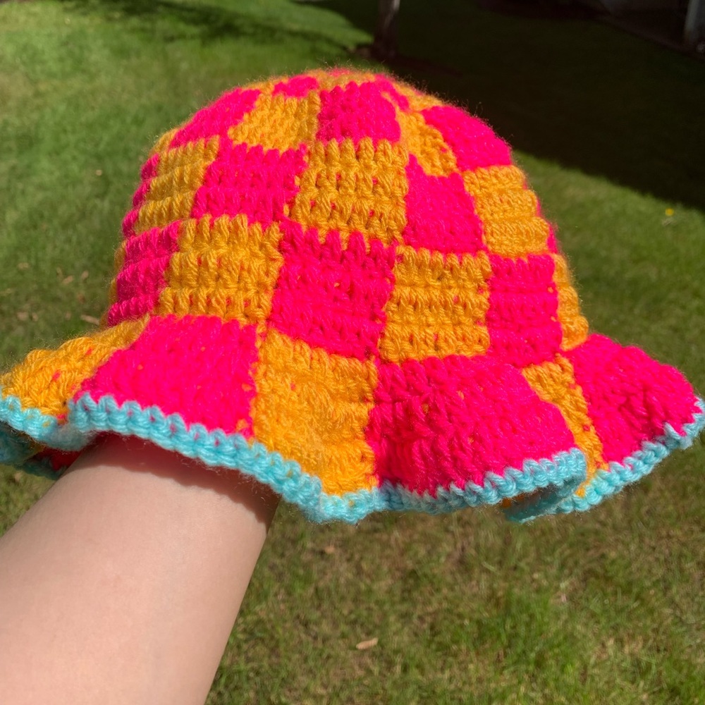 Checkers Crochet Bucket Hat - Picture 1 of 3